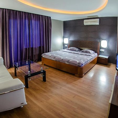 Hotrent Pechersk Lesy 20/22 Kiev Eksteriør bilde